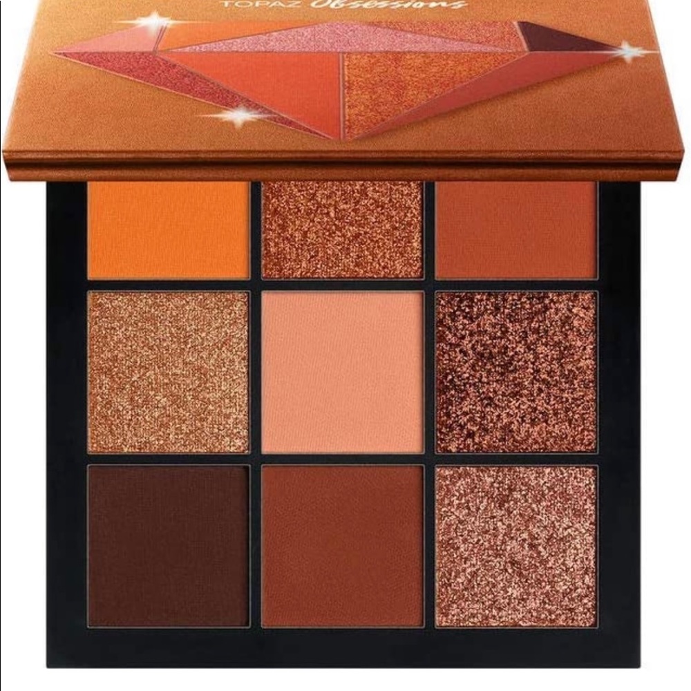 Huda Beauty Pallete in Topaz